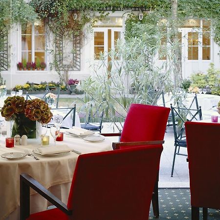 Hotel Restaurant Napoleon Фонтенбло Ресторант снимка