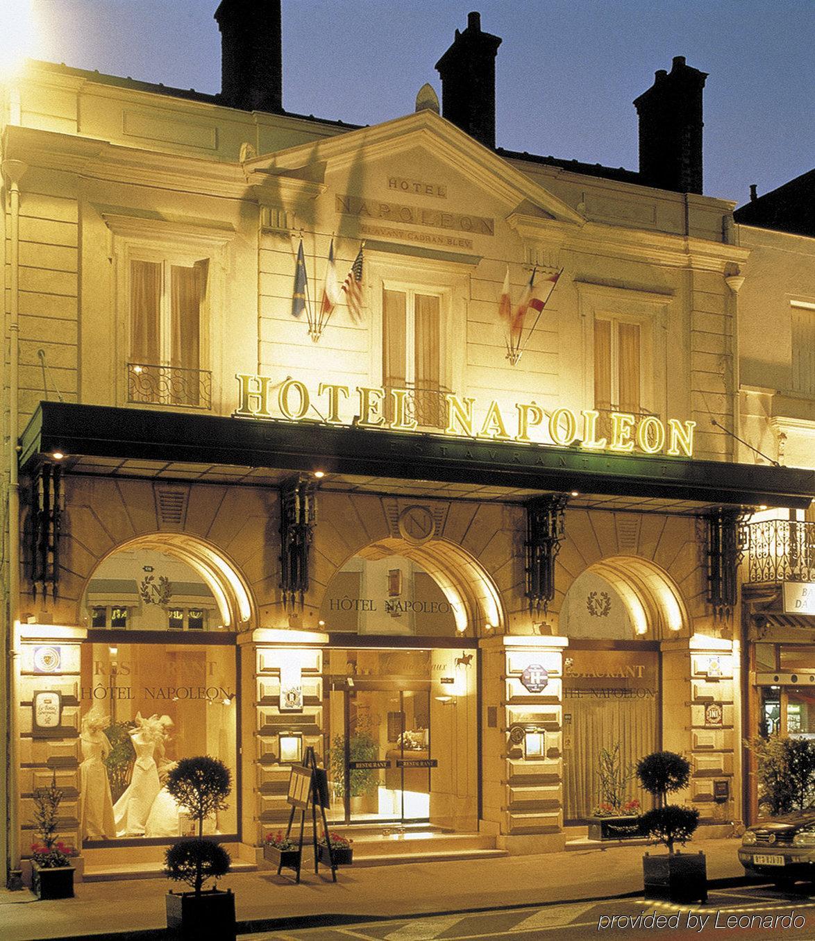 Hotel Restaurant Napoleon Фонтенбло Екстериор снимка