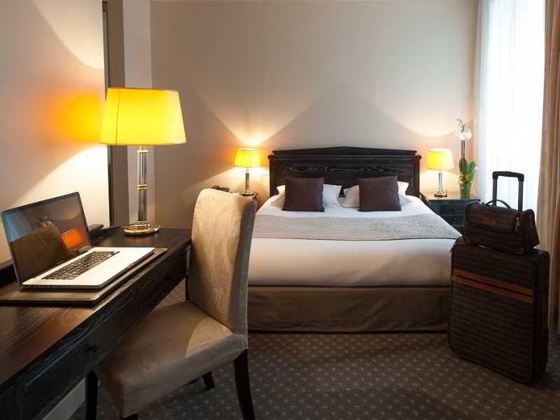 Hotel Restaurant Napoleon Фонтенбло Екстериор снимка